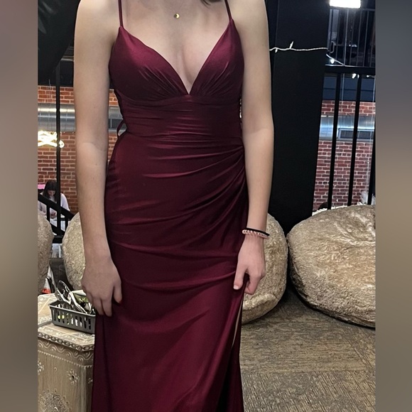 LA FEMME PROM DRESS STYLE 31987 - Picture 3 of 8